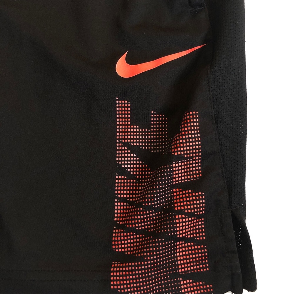 Nike athletic shorts - Picture 2 of 6